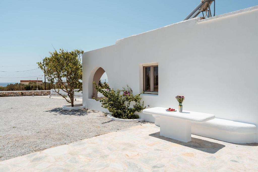 Cycladic Exclusive Developments Bee Naxian House Kastraki